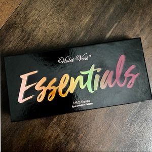 Violet Voss Essentials Eyeshadow Palette